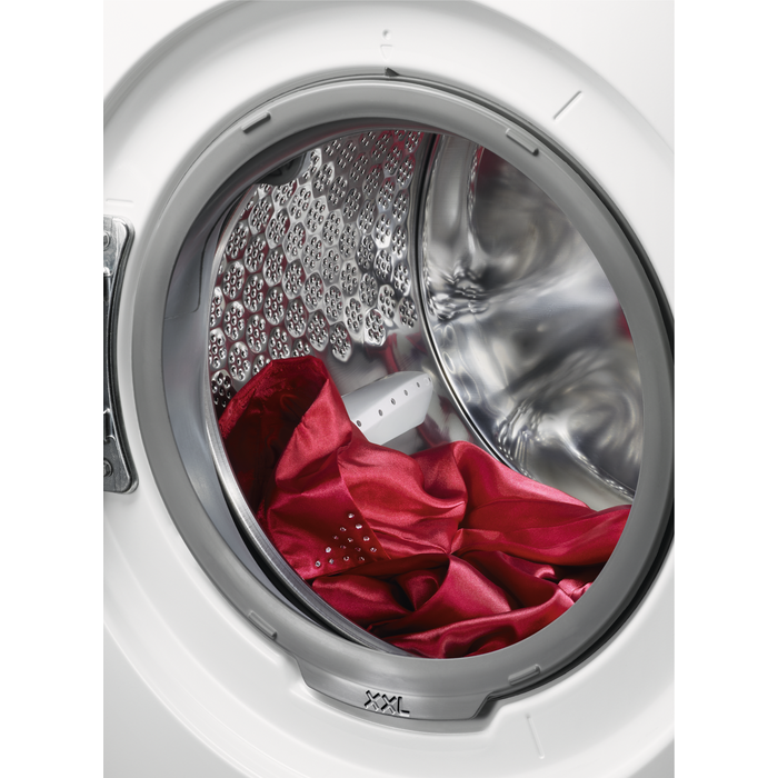 AEG - 8 kg washing machine - L7FBE48SP