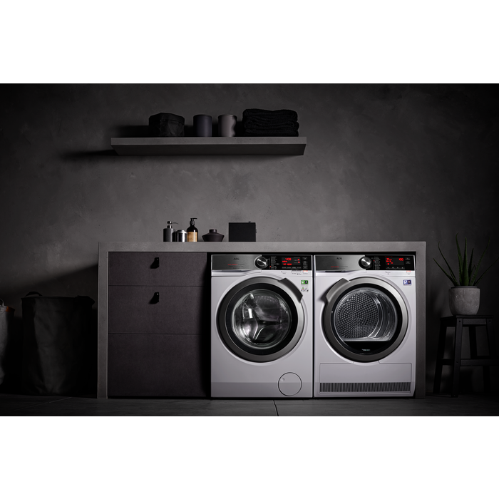 AEG - Pralka ładowana od frontu - L8FBC69SPA